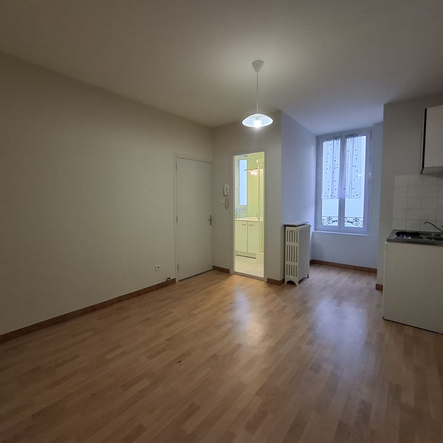 Location Appartement 1 pièce 17m² VICHY 03200 - Photo 1