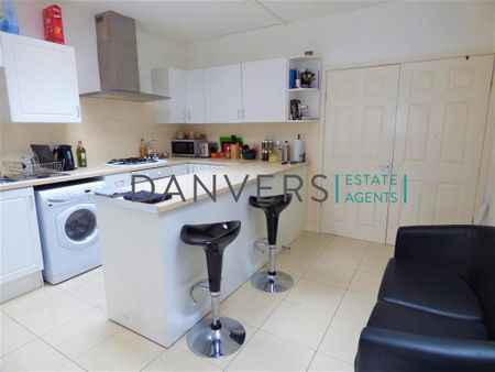 2 bedroom semi-detached house to rent - Photo 3