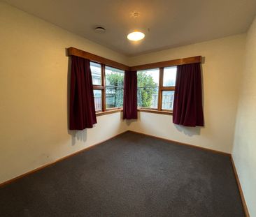 10 Waiau Street, Cracroft - Photo 1