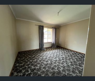 2/30 Shepherdson Rd, Parafield Gardens, SA 5107 - Photo 1