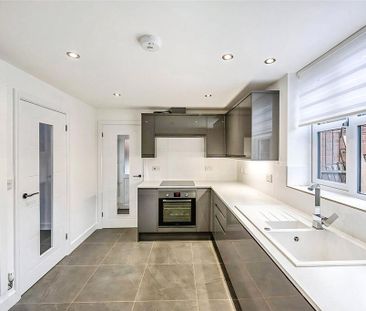 3 bedroom semi-detached house to rent - Photo 6