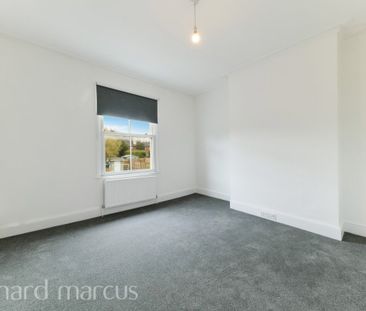 Egmont Road - Photo 2