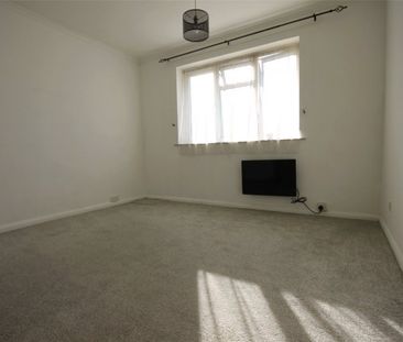 Fairlawn Close, Feltham,TW13 - Photo 6