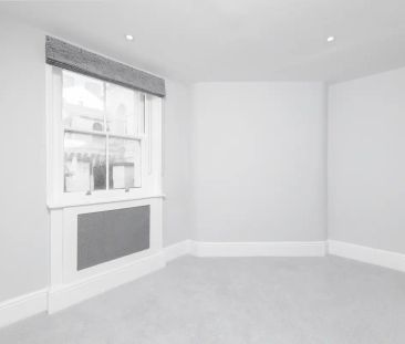 3 bedroom flat - Photo 1