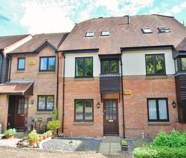 Thornhill Close, Amersham, Buckinghamshire,HP7 - Photo 2