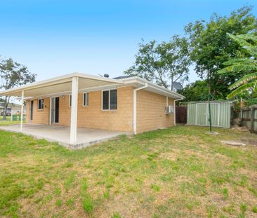 Quiet Cul-De-Sac Four Bedroom Home - Photo 2