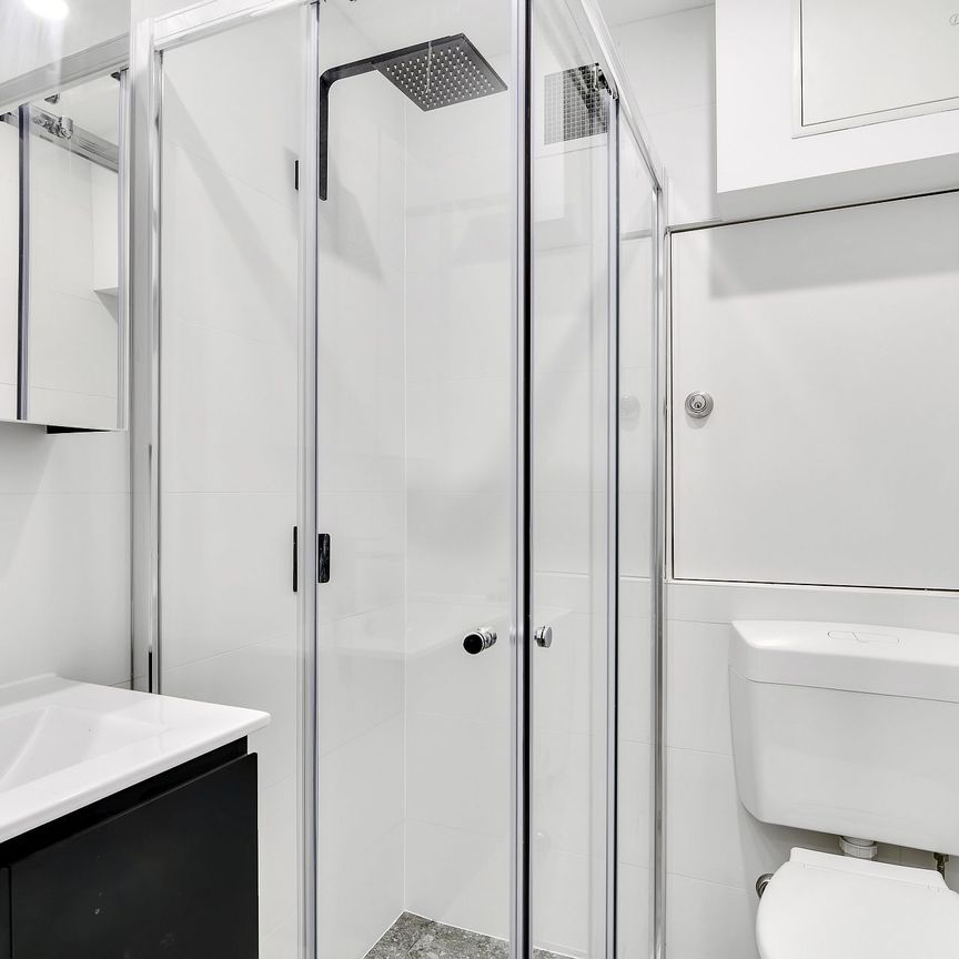 Semi- Furnished, Upscale Studio in Prime City Fringe Location - Photo 1