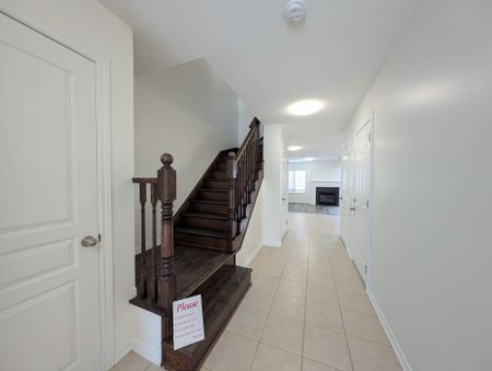 For Lease - 175 Penny Lane, Hamilton, Ontario - Photo 3