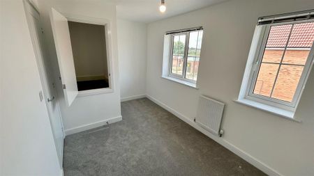 2 bedroom semi-detached house to rent - Photo 2