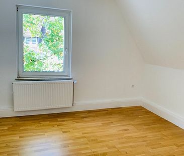 Charmante Dachgeschosswohnung in Detmold - Foto 4