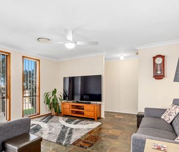 BEAUTIFUL FAMILY HOME + BEST LOCATION! - Photo 6