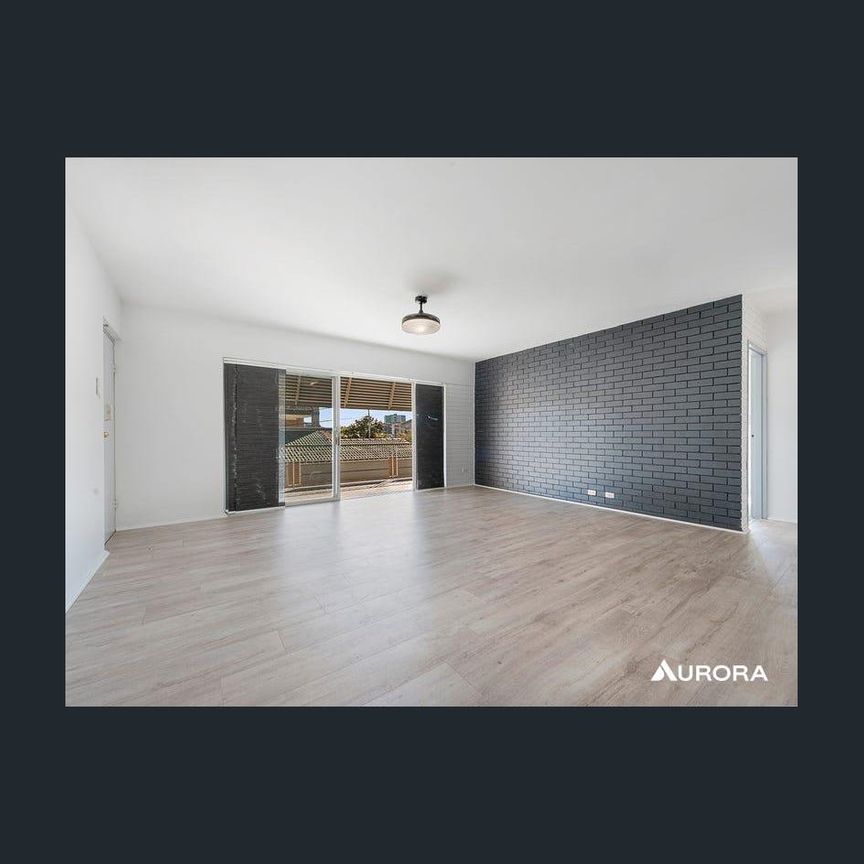 Spacious, Modern, Two Bedroom Unit - Photo 1