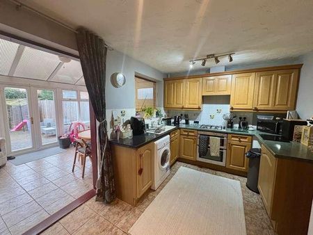 Doubleday Drive, Heybridge, CM9 - Photo 4