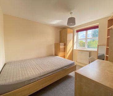 3 bedroom semi-detached house to rent - Photo 4