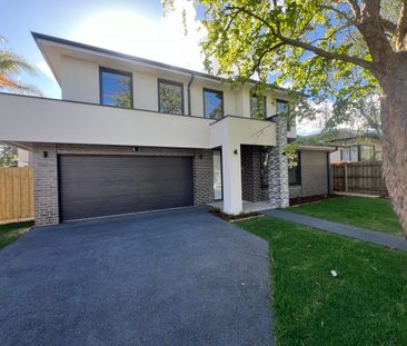 Brand New Luxury Living in Vermont Secondary Zone - Photo 4