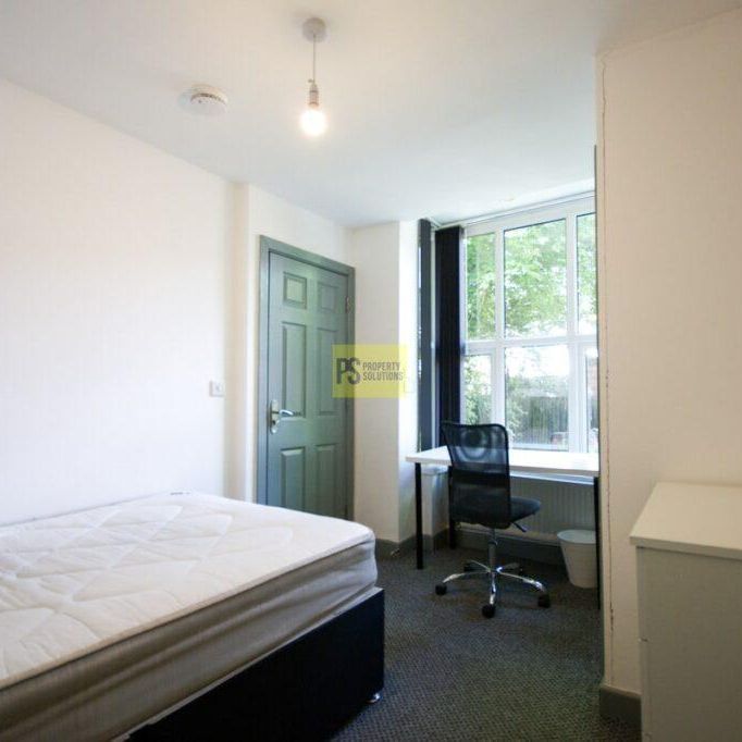 6 bedroom terraced house to rent - Photo 1