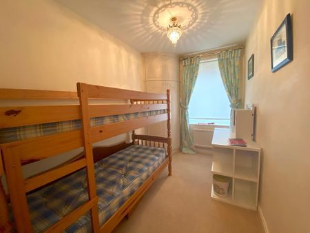 3 bedroom apartment to rent - Photo 4