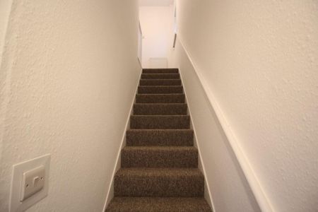 2 bedroom end of terrace house to rent - Photo 2