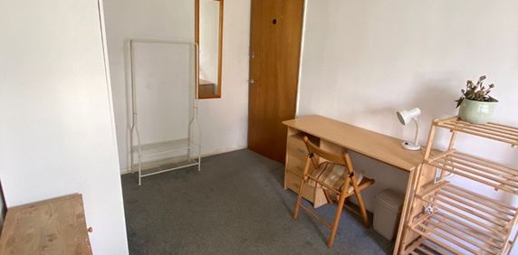 Room in a Shared House, Burgos Grove, SE10 - Photo 2