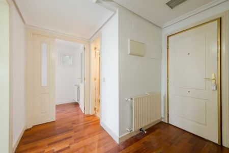 Calle de Ana de Austria, Madrid, Community of Madrid 28050 - Photo 5