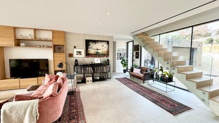 Tout savoir sur cette maison à Aix-en-Provence - Photo 2