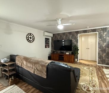 Large Family Home Located in Gunalda - Photo 1