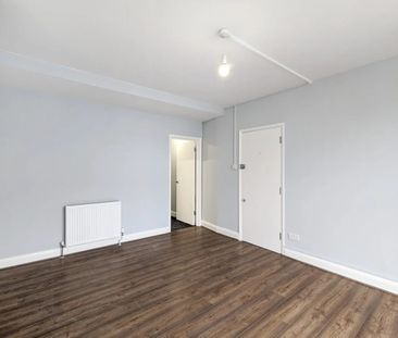 1 Bed Flat, Evesham Road, E15 - Photo 4