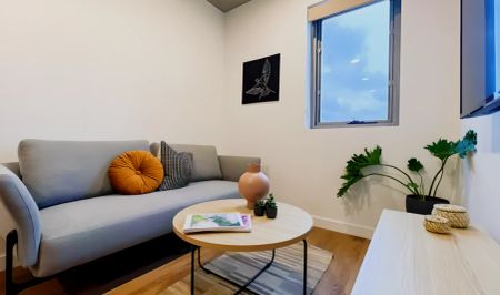 4 Bed Ensuite Apartment - Photo 2