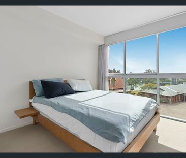 Properly Managed I Freshly upgraded home located in the heart of Kangaroo Point - Photo 5