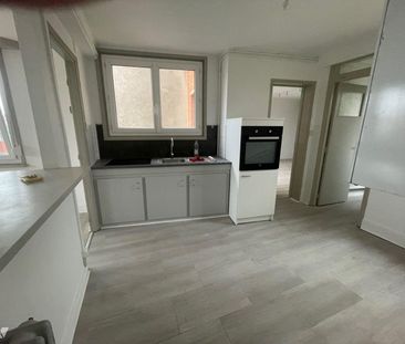 Appartement entièrement rénové disponible à la location. Avec ses 7... - Photo 6