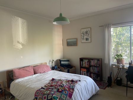 Thornbury - Photo 4