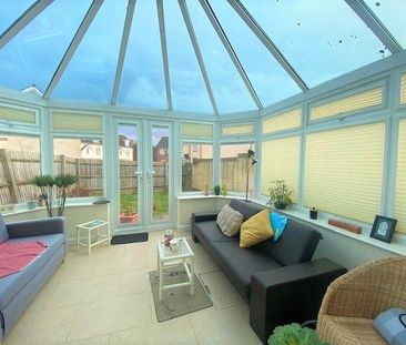 3 bedroom end of terrace house to rent - Photo 3