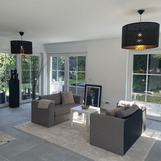 Rechtsrheinisch wohnen – Modern mit Stil - Photo 1