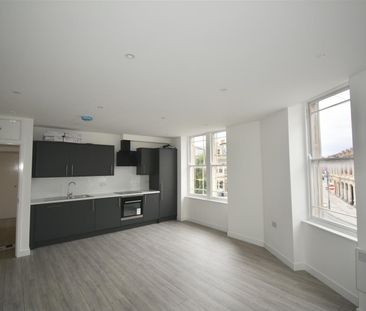 The Triangle, Clevedon, North Somerset - Photo 3