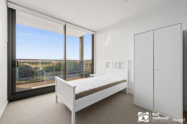 FURNISHED!! - Modern Apartment in Caulfield Village - Photo 1