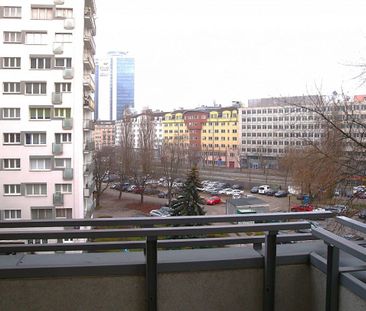 Mieszkanie do wynajęcia 3 pokoje Aleje Jerozolimskie, Warszawa 76 m² - Фото 6