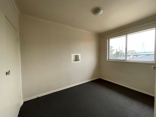 7 / 5-7 New Street, South Kingsville - Photo 1