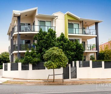 Bayside Living at Its Best- Walk to Manly’s Boutique Shops, Waterfr... - Photo 5