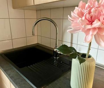 Balkonzeit genießen - wunderschöne Wohnung für die kleine Familie! - Foto 4