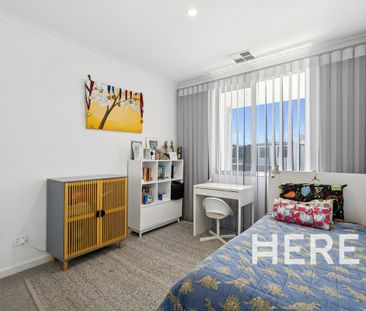 64 Penzance Circuit, Glendalough WA 6016 - Photo 6