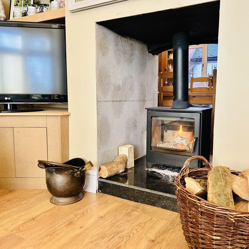 Picknalls Avenue, Uttoxeter - Photo 1