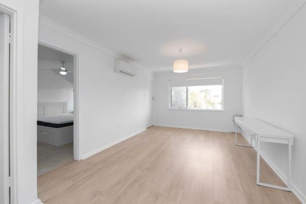 “Stylish Unit” - Photo 1