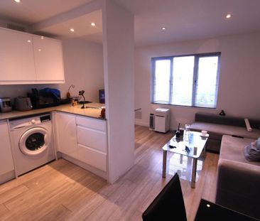 1 bedroom flat to rent - Photo 2