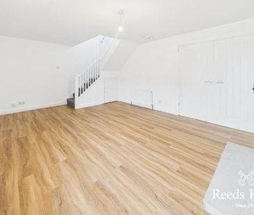 16 Alanbrooke Crescent, Newtownards, BT23 8FE - Photo 4