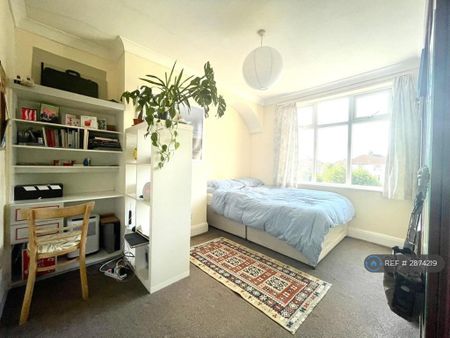 3 bedroom terraced house to rent - Photo 4