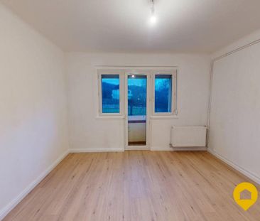 Location Appartement 4 pièces 79m² STIRING WENDEL 57350 - Photo 2