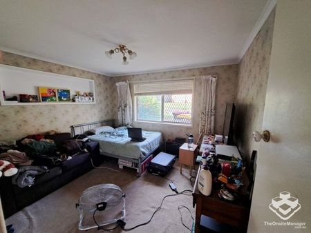 UNFURNISHED HOUSE - FANTASTIC/CONVENIENT LOCATION OPPOSITE GARDEN CITY SHOPS & BUS - Photo 2