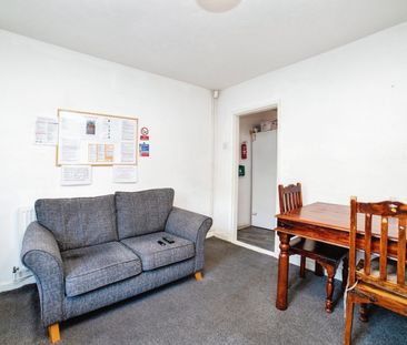 George Street - Photo 2