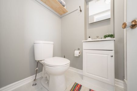 For Lease - 74 De La Salle Boulevard, Georgina, Ontario - Photo 4