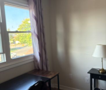 For Lease - 3153 Colonial Drive Unit# Bedroom C with Ensuite, Missi... - Photo 3